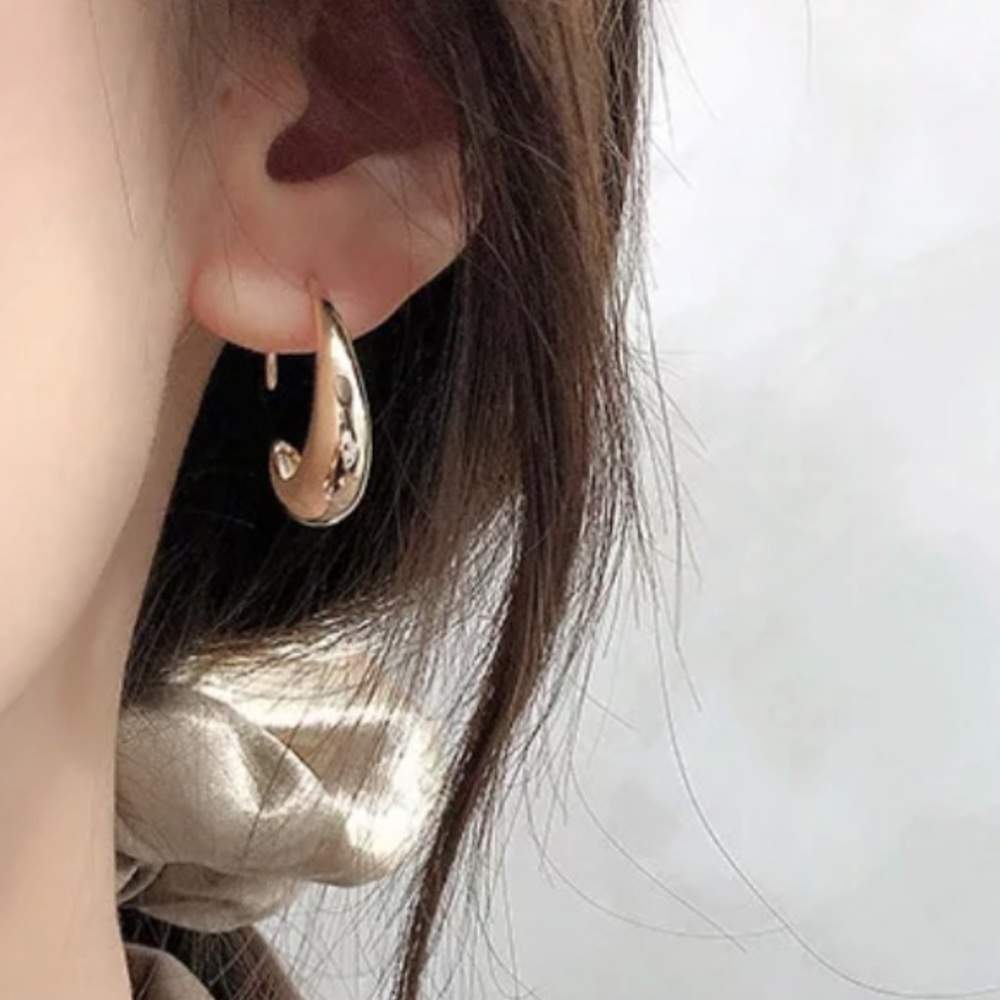 NEW 925 STERLING SILVER C SHAPE EARRINGS, NICE EARRINGS, CUTE EARRINGS - Picture 1 of 4